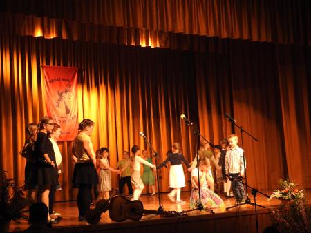 Prireditev Folklorne skupine KUD Razkrižje “Druži naju ples in petje”, 21.5.2016 9